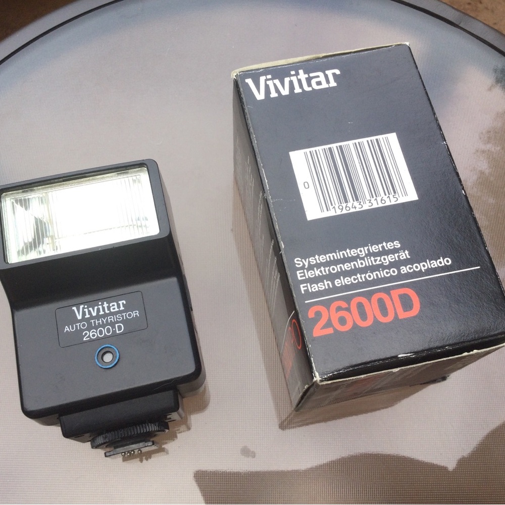 Vivitar 2600D Auto Thyristor Vintage Camera Flash